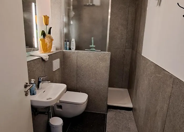 5 Bedrooms With 6 Beds - 3 Bathrooms - Roof Terrace Hamburg