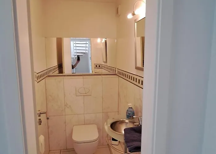 5 Bedrooms With 6 Beds - 3 Bathrooms - Roof Terrace