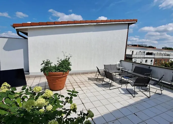 5 Bedrooms With 6 Beds - 3 Bathrooms - Roof Terrace