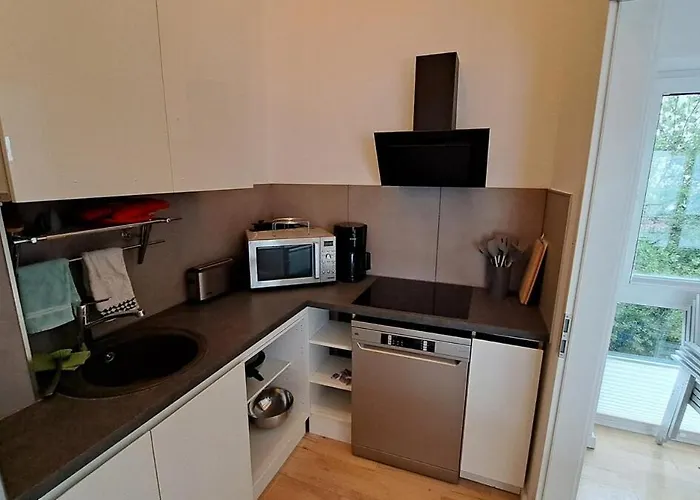 5 Bedrooms With 6 Beds - 3 Bathrooms - Roof Terrace *